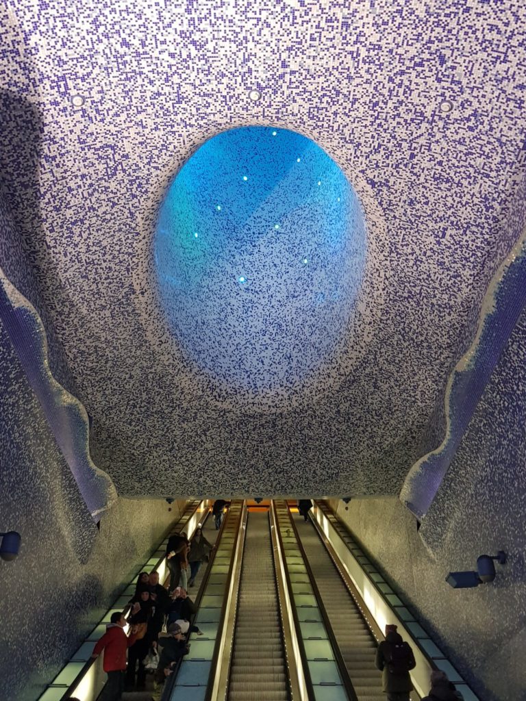 Scale mobili stazione metro Toledo a Napoli