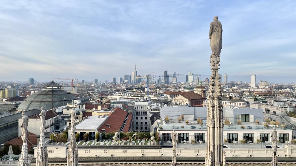 vista panoramica dal Duomo di milano