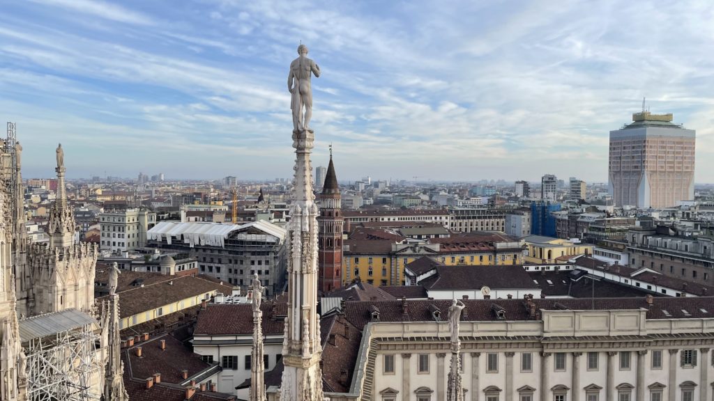 Tetti di Milano visti dalla terrazza del Duomo